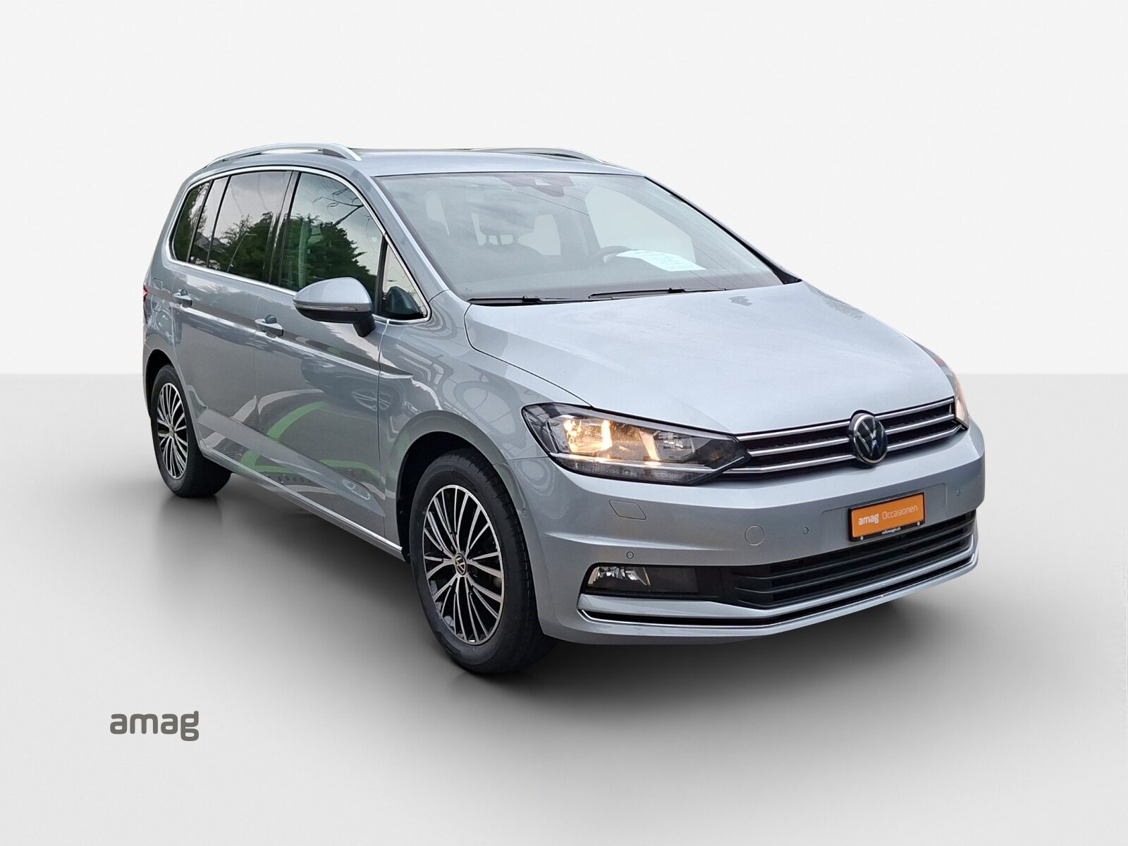 VW Touran Highline, Petrol, Second hand / Used, Automatic - 6