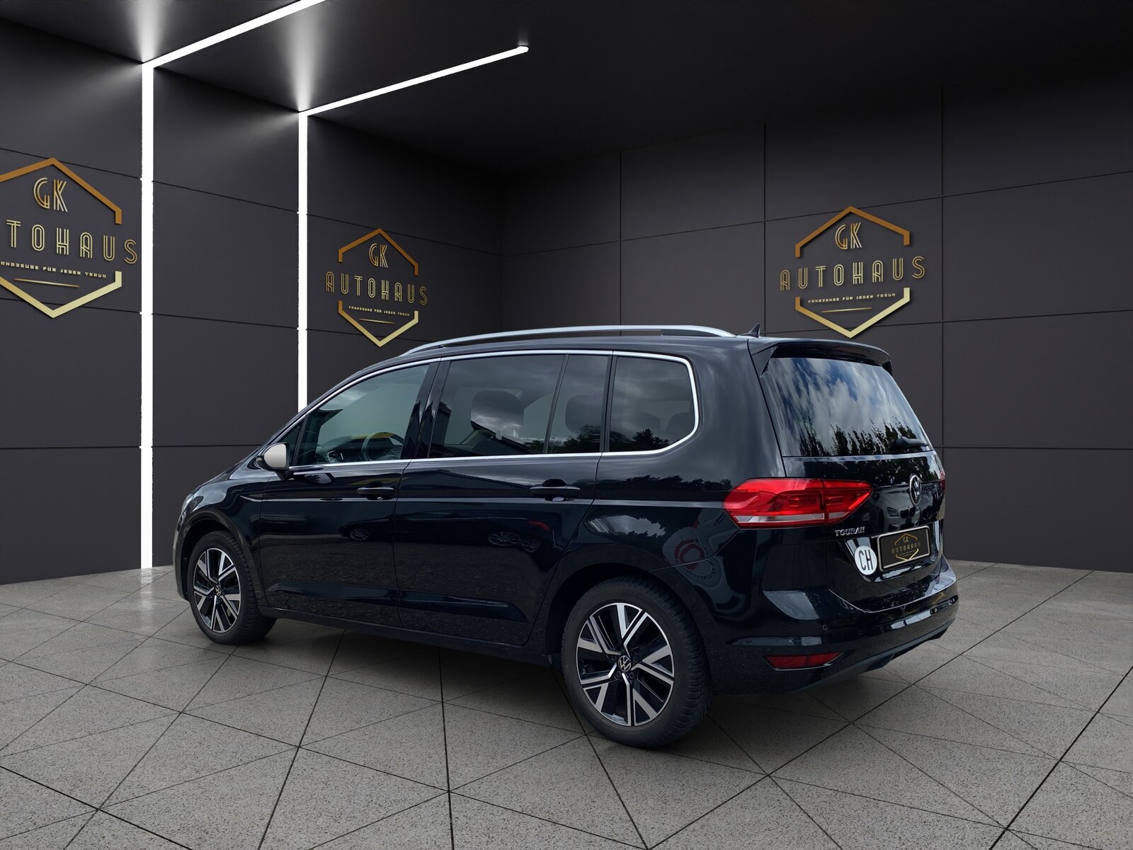 VW Touran 1.5 TSI EVO Comfortline DSG 7 Sitze, Benzin, Occasion / Gebraucht, Automatik - 3