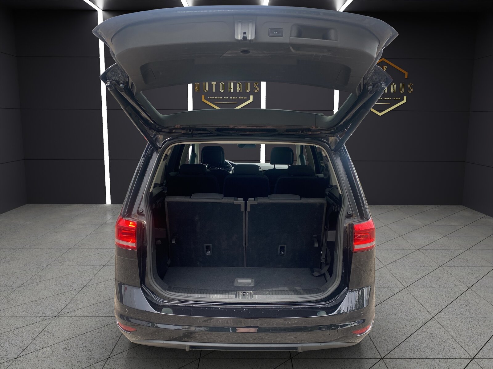 VW Touran 1.5 TSI EVO Comfortline DSG 7 Sitze, Benzin, Occasion / Gebraucht, Automatik - 5