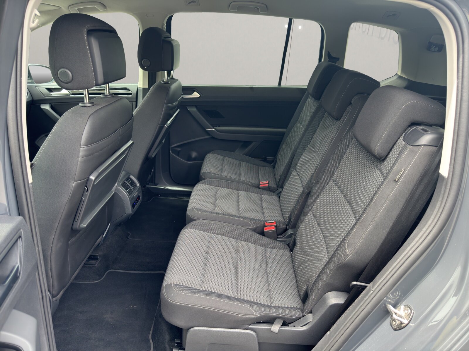 VW Touran 1.5 TSI Comfortline DSG, Benzin, Occasion / Gebraucht, Automatik - 7