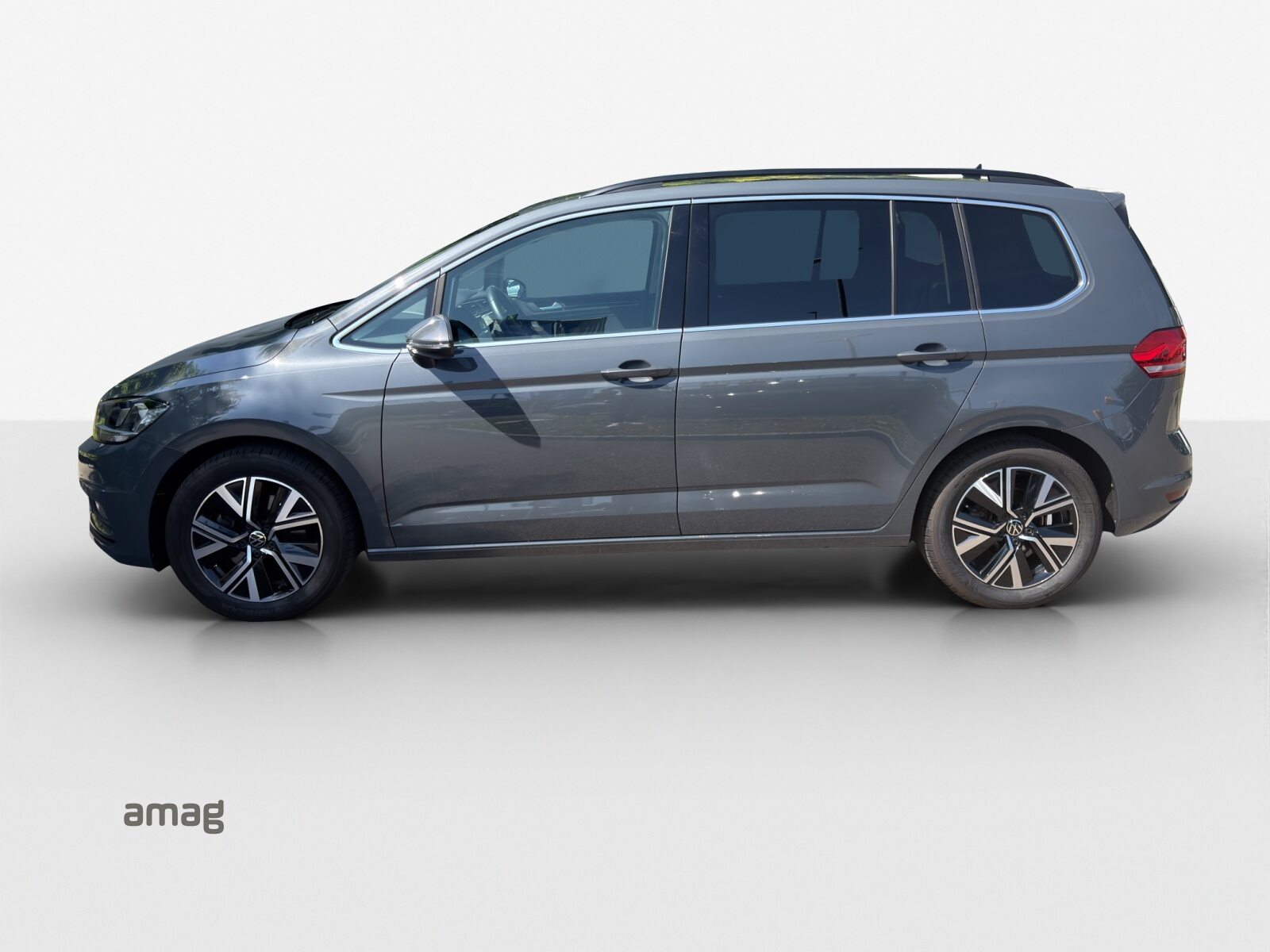 VW Touran Comfortline, Petrol, Second hand / Used, Automatic - 2