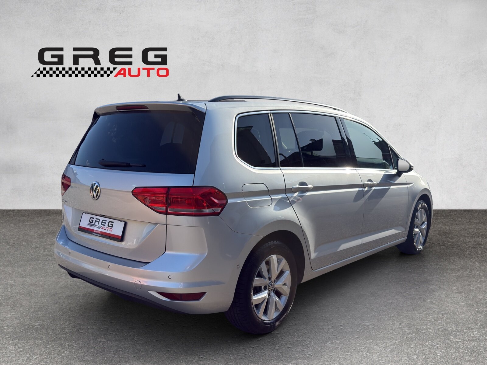 VW Touran 1.6 TDI BlueMotion Technology Comfortline DSG, Diesel, Second hand / Used, Automatic - 4