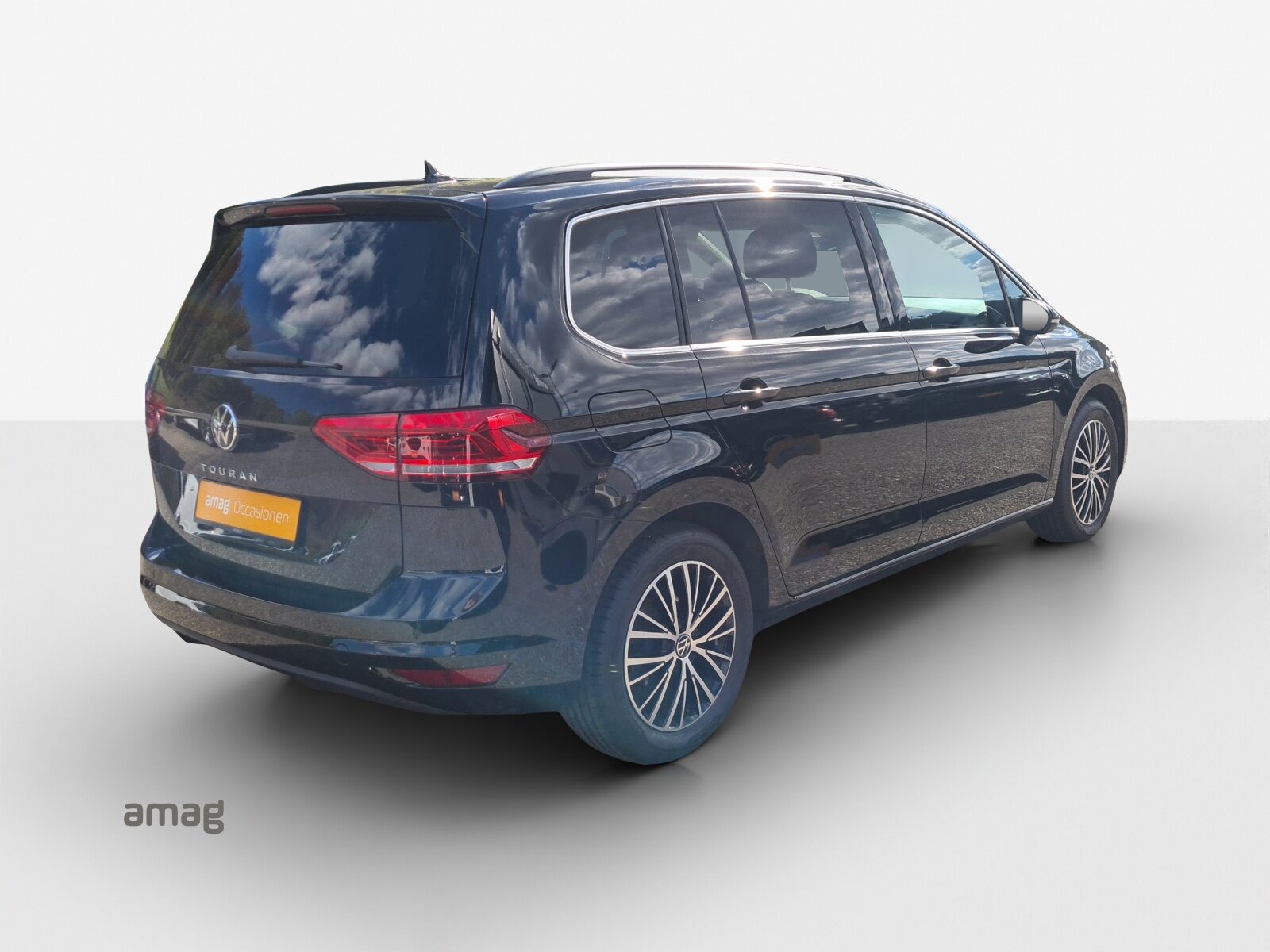 VW Touran Comfortline, Petrol, Second hand / Used, Automatic - 5