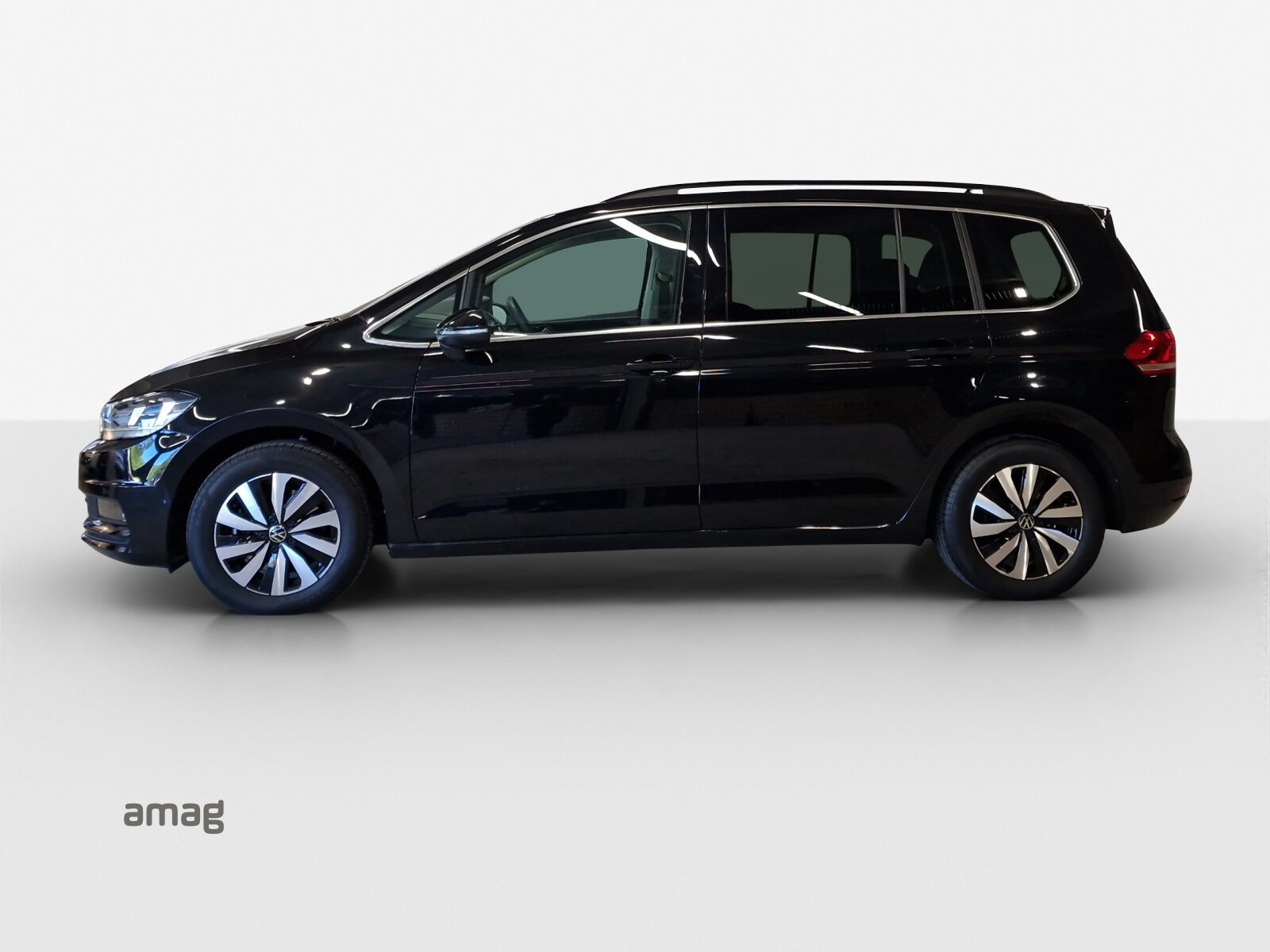 VW Touran Comfortline, Petrol, Second hand / Used, Automatic - 2