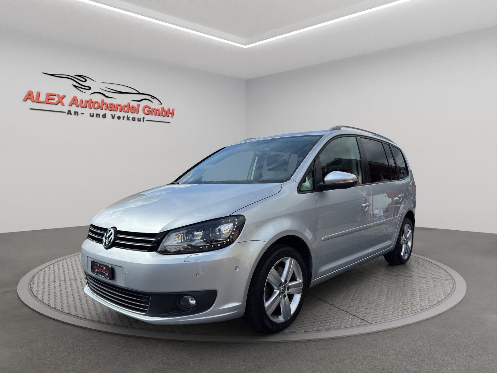VW Touran 2.0 TDI Comfortline DSG 7-Plätzer (Kredit möglic
