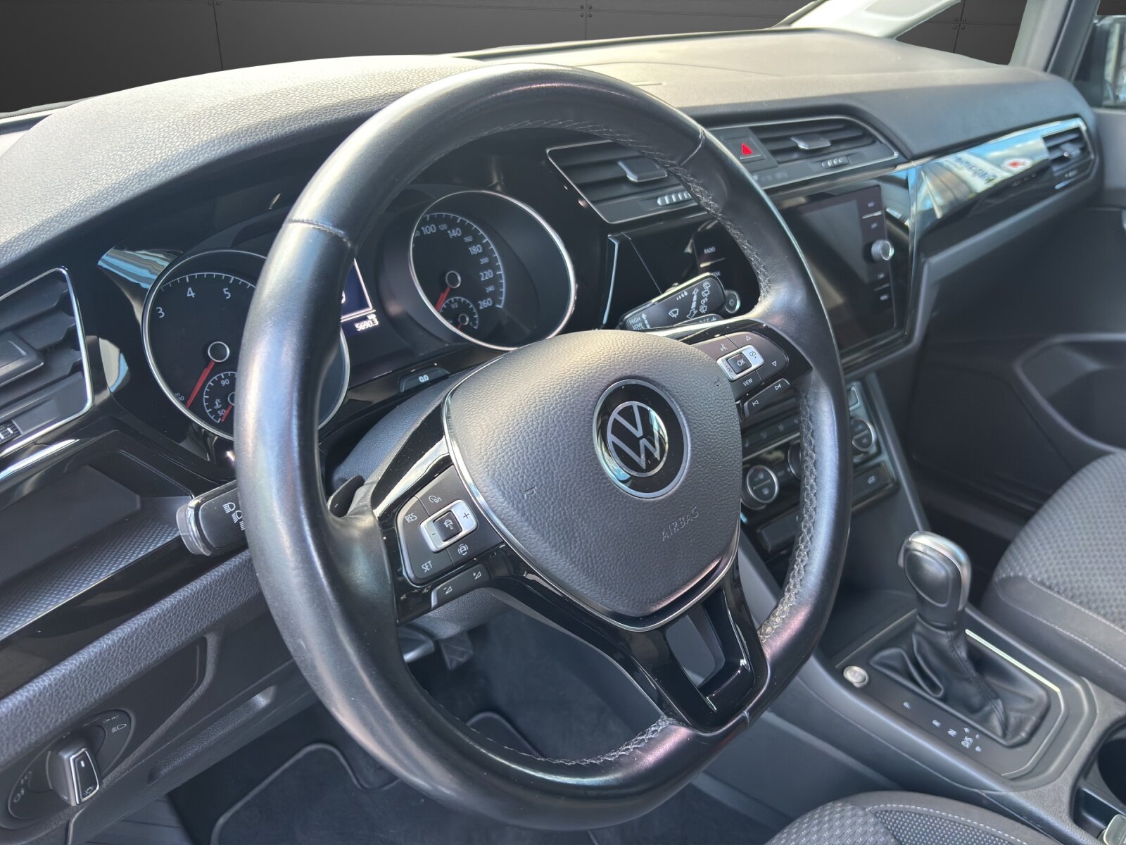 VW Touran 1.5 TSI EVO Comfortline DSG, Benzin, Occasion / Gebraucht, Automatik - 4