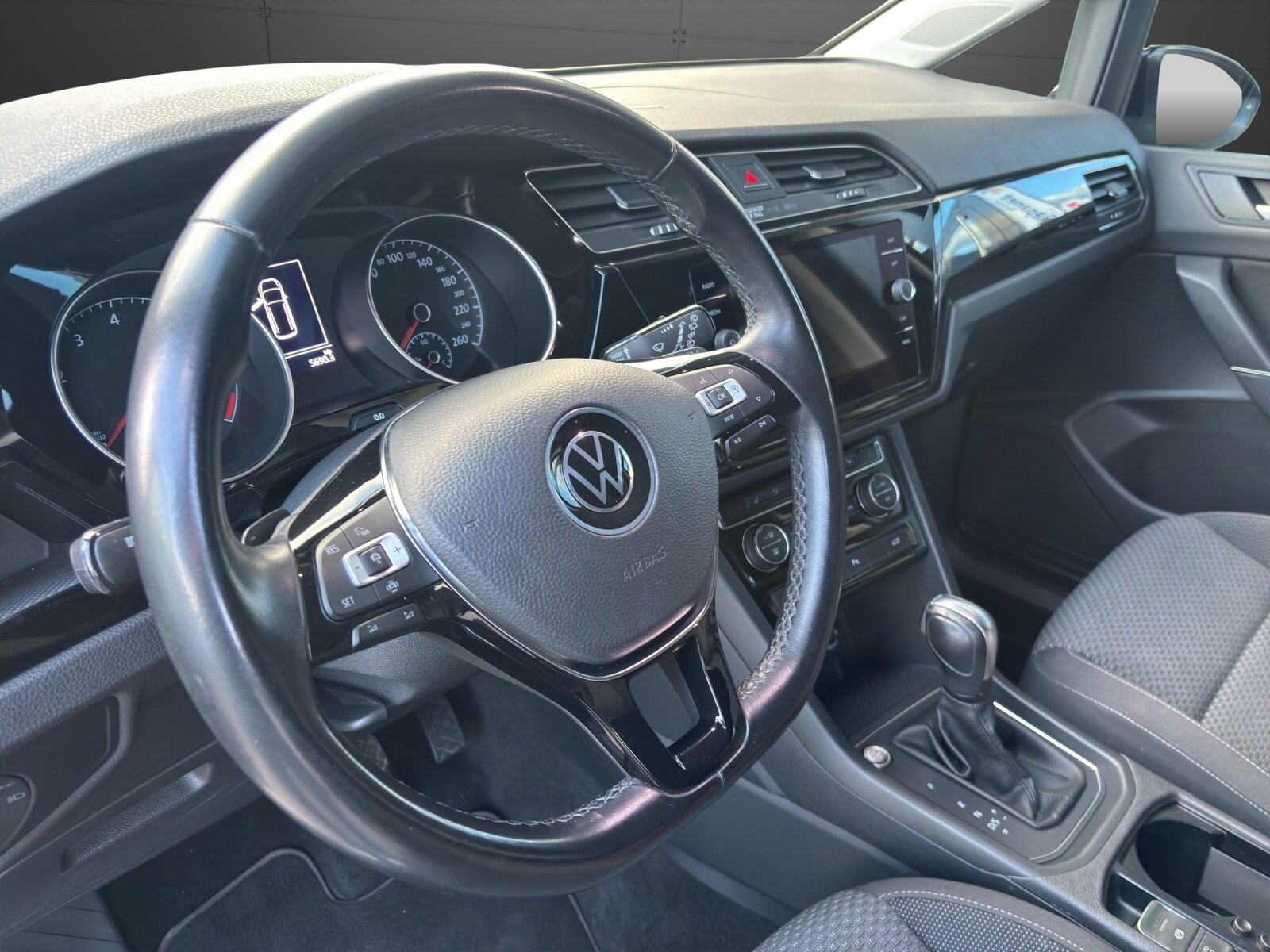 VW Touran 1.5 TSI EVO Comfortline DSG, Benzin, Occasion / Gebraucht, Automatik - 5