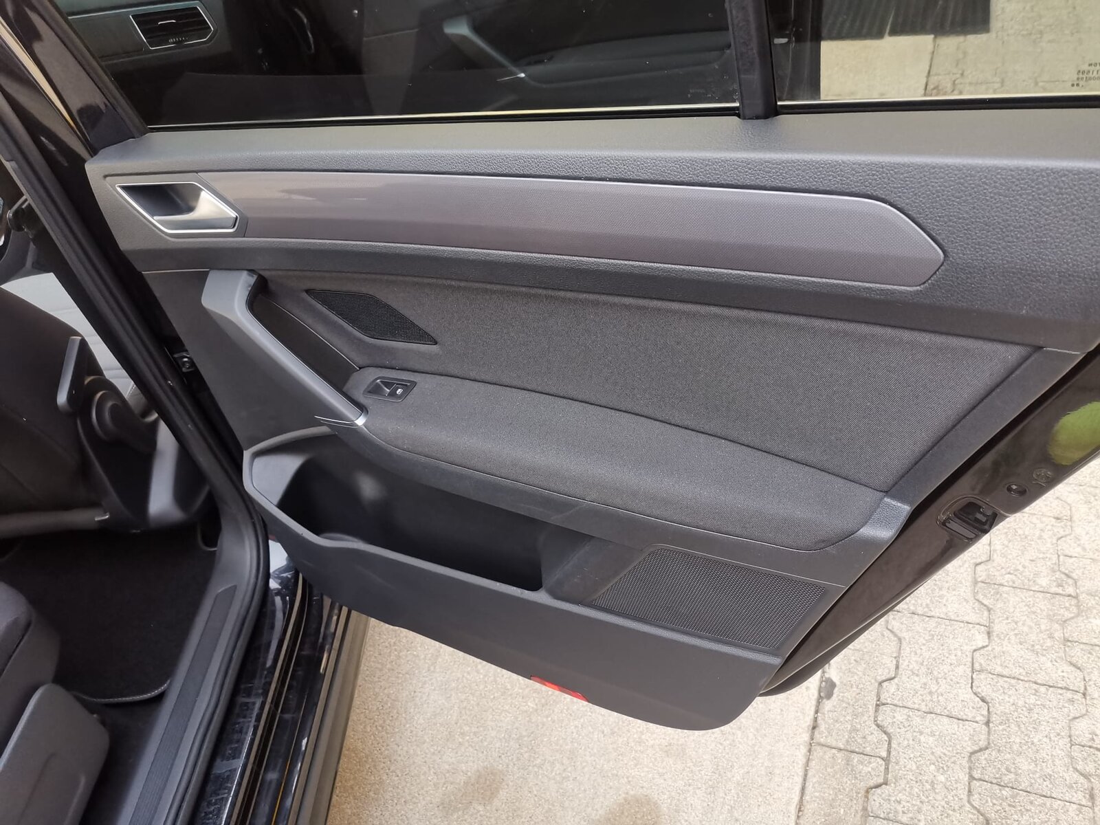 VW Touran 1.5 TSI EVO Highline DSG R-line ** 7-Sitzer ** Ab MF, Benzin, Occasion / Gebraucht, Automatik - 7
