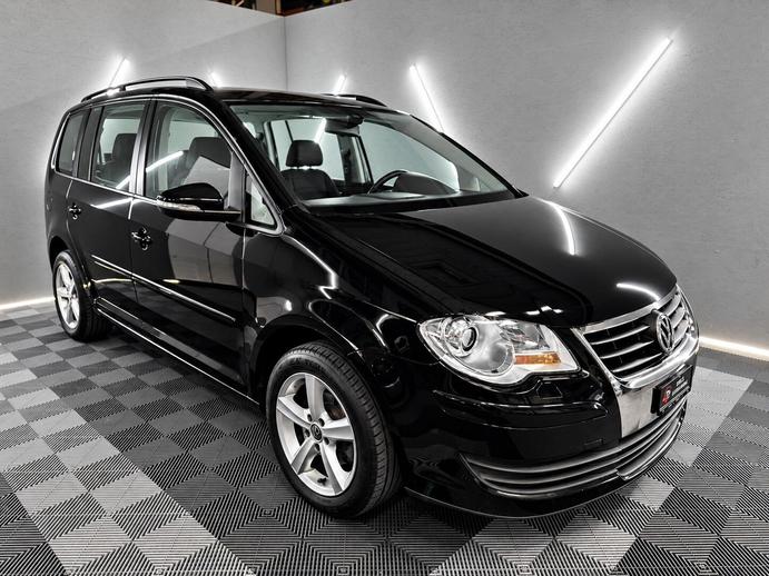 VW Touran 2.0 TDI Trendline, Diesel, Second hand / Used, Manual