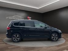 VW Touran Highline, Petrol, Second hand / Used, Automatic - 7