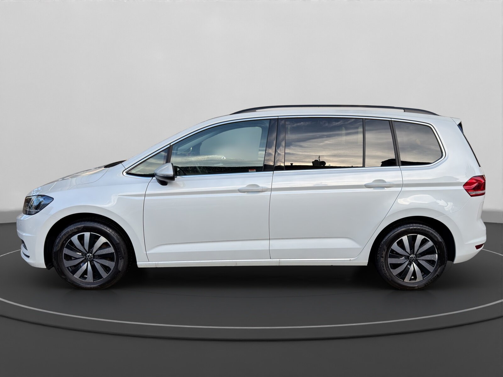 VW Touran 1.5 TSI Comfortline DSG, Benzin, Occasion / Gebraucht, Automatik - 2