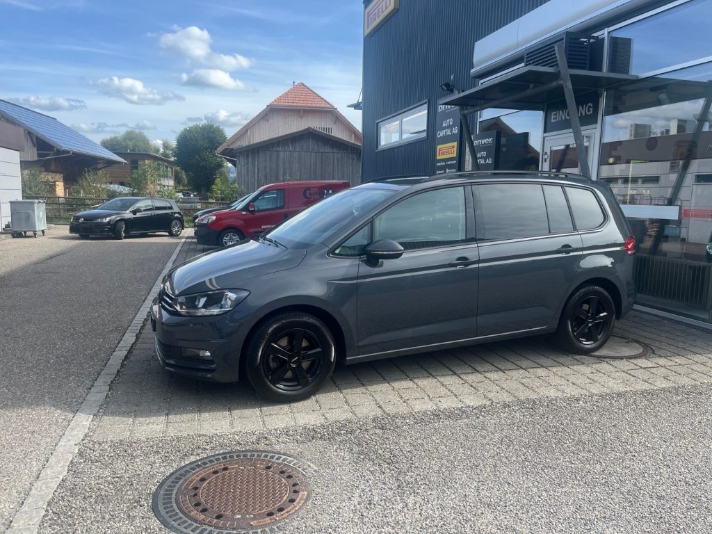 VW TOURAN 1.5 TSI Comfortline DSG, Petrol, Second hand / Used, Automatic - 3
