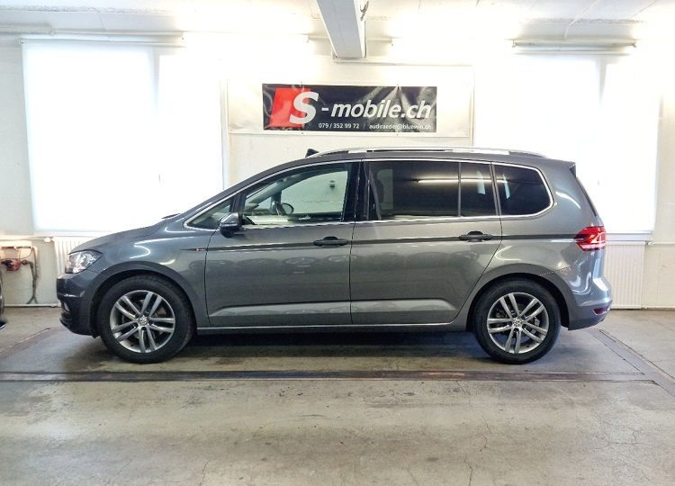 VW TOURAN 1.4 TSI Comfortline DSG 7-Sitze PANORAMADACH, Benzin, Occasion / Gebraucht, Automatik - 2