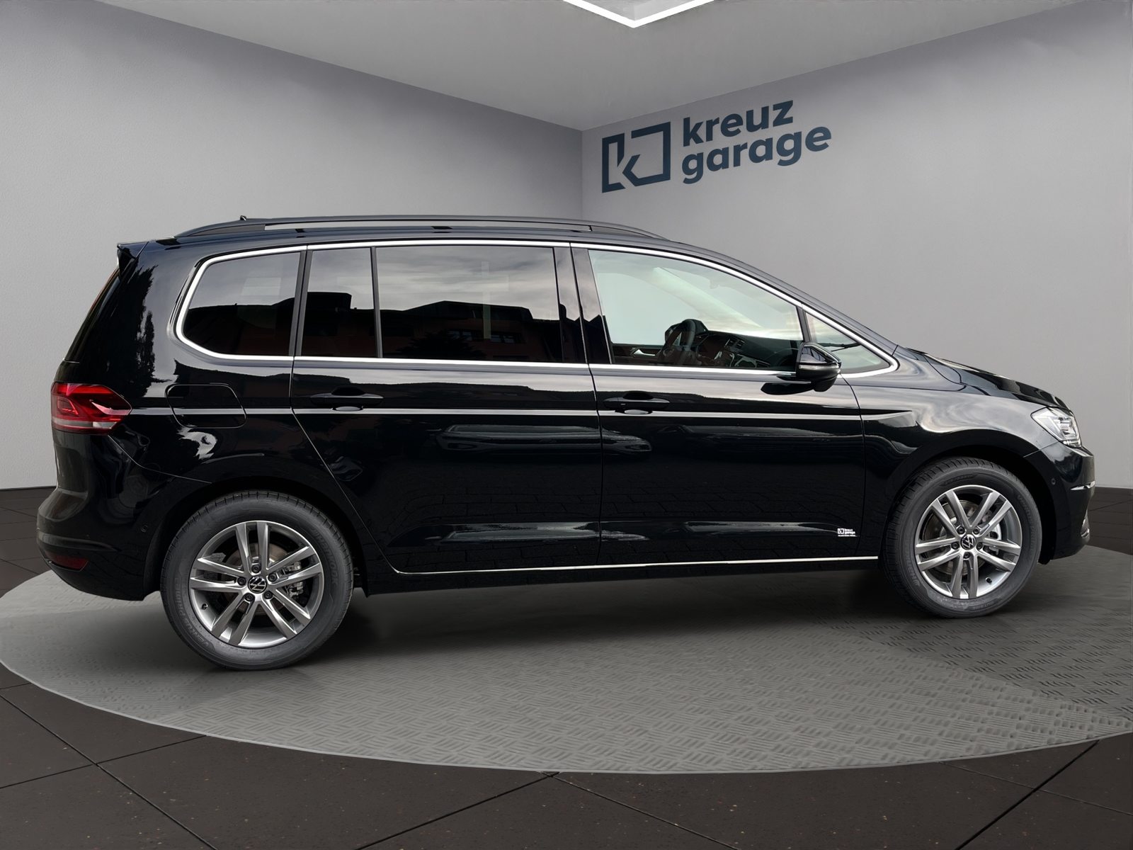 VW Touran UNITED, Benzin, Vorführwagen, Automatik - 2