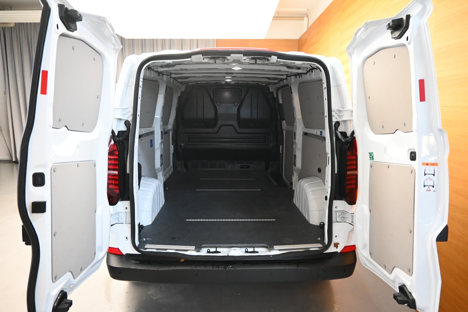 VW Transporter Kombi 2.0 TDI Lang Automat, Diesel, Occasion / Gebraucht, Automatik - 6