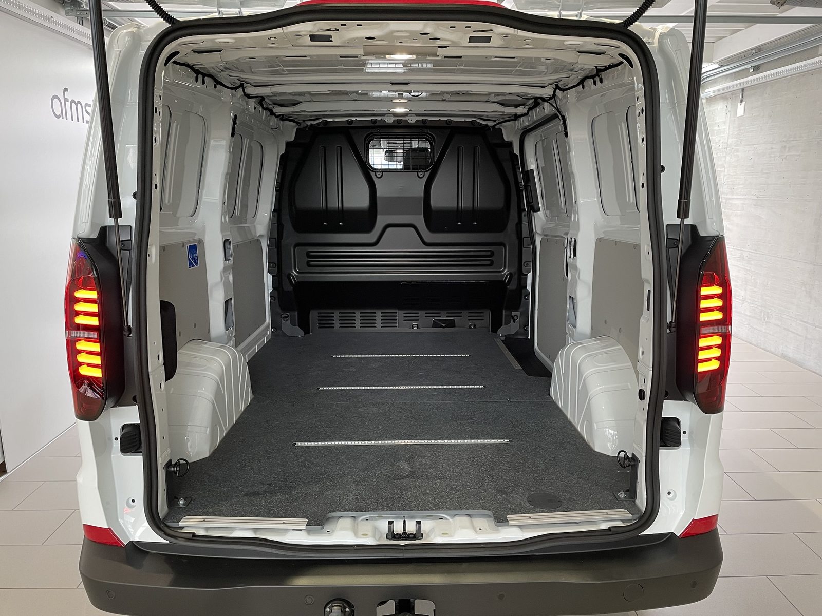 VW Transporter Kastenwagen RS 3100mm, Diesel, Second hand / Used, Automatic - 6