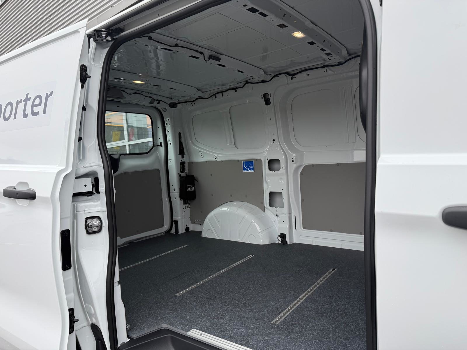 VW Transporter Kastenwagen RS 3100mm, Diesel, Occasion / Utilisé, Automatique - 4