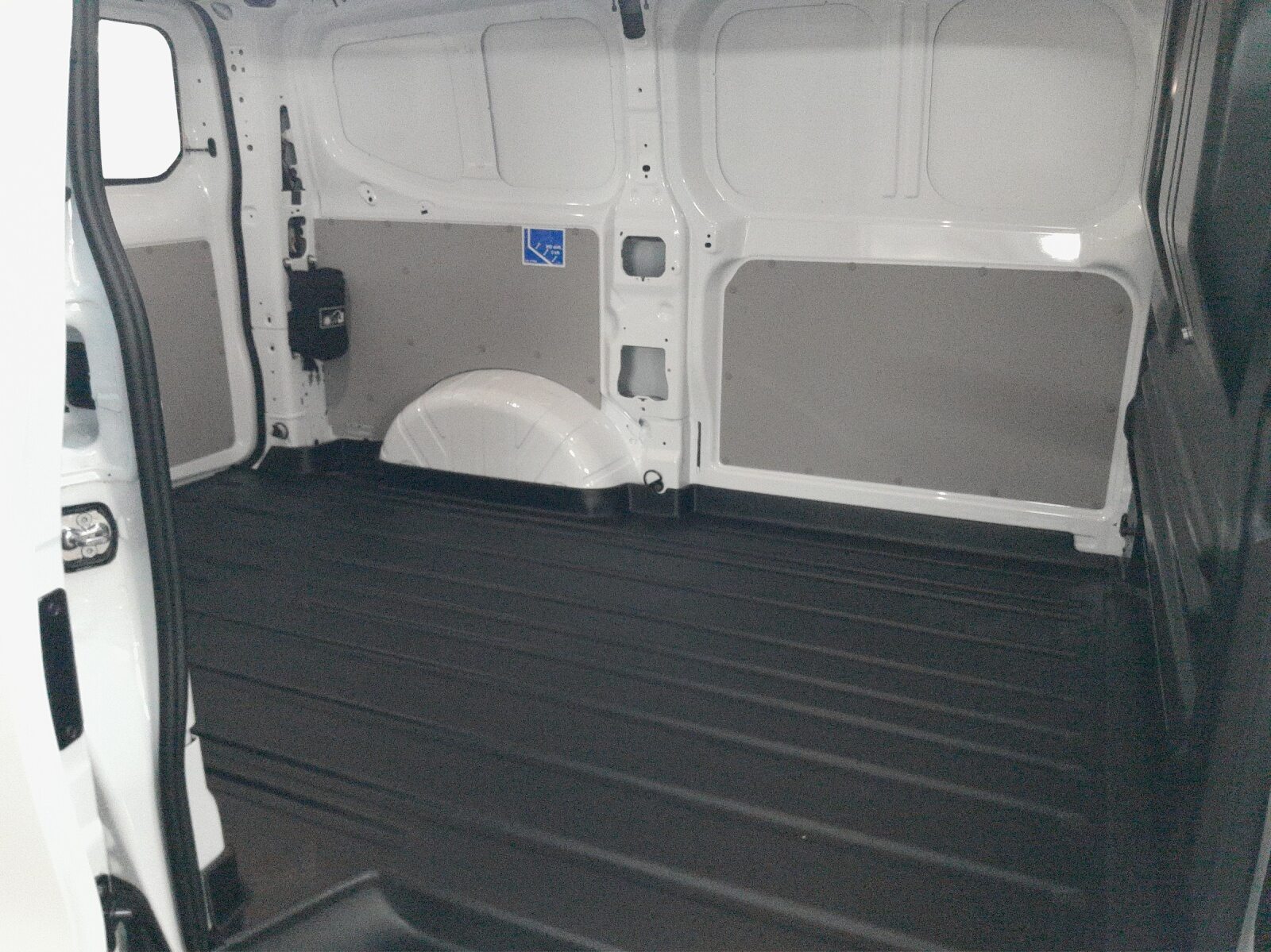VW Transporter Kastenwagen BEV RS 3100mm, Électrique, Occasion / Utilisé, Automatique - 4