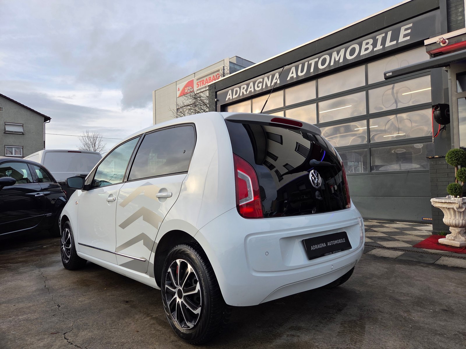 VW Up 1.0 white up Art on Ice ASG, Essence, Occasion / Utilisé, Automatique - 7