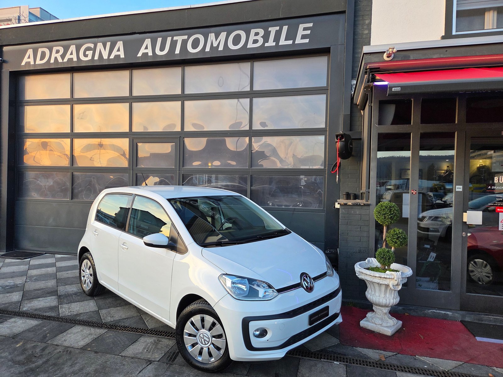 VW Up 1.0 BMT move up ASG, Essence, Occasion / Utilisé, Automatique - 2