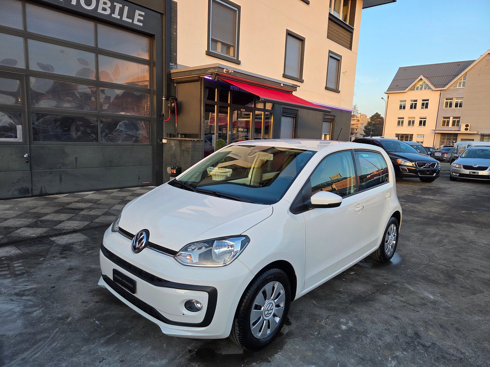 VW Up 1.0 BMT move up ASG, Essence, Occasion / Utilisé, Automatique - 4