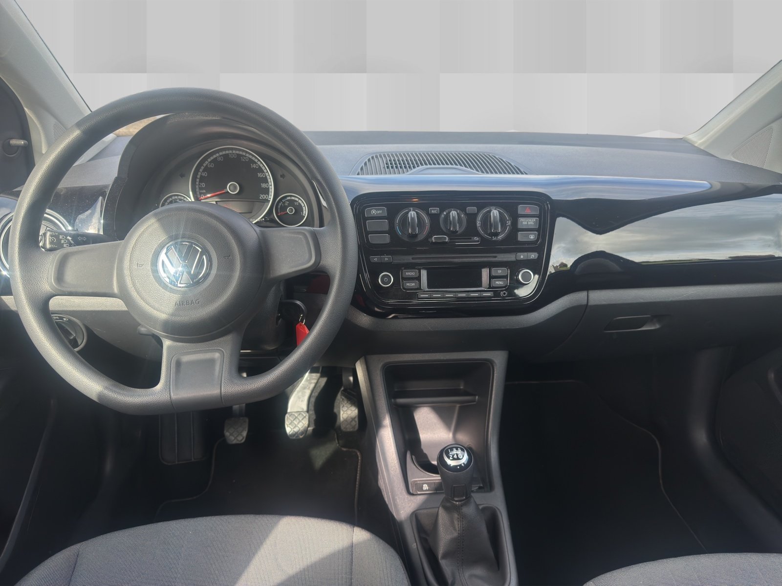 VW Up 1.0 BMT EcoFuel club up, Second hand / Used, Manual - 4