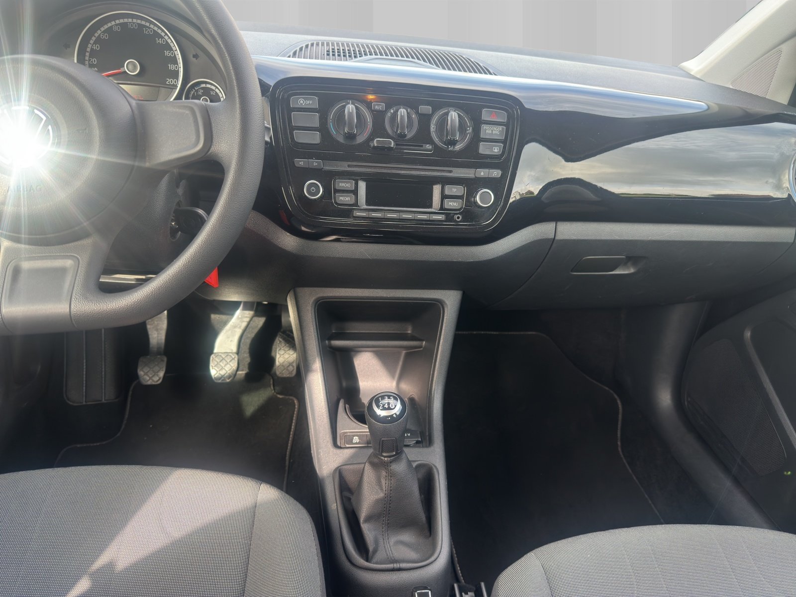 VW Up 1.0 BMT EcoFuel club up, Second hand / Used, Manual - 5