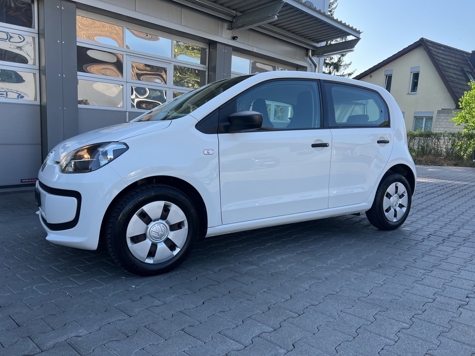 VW Up 1.0 start up