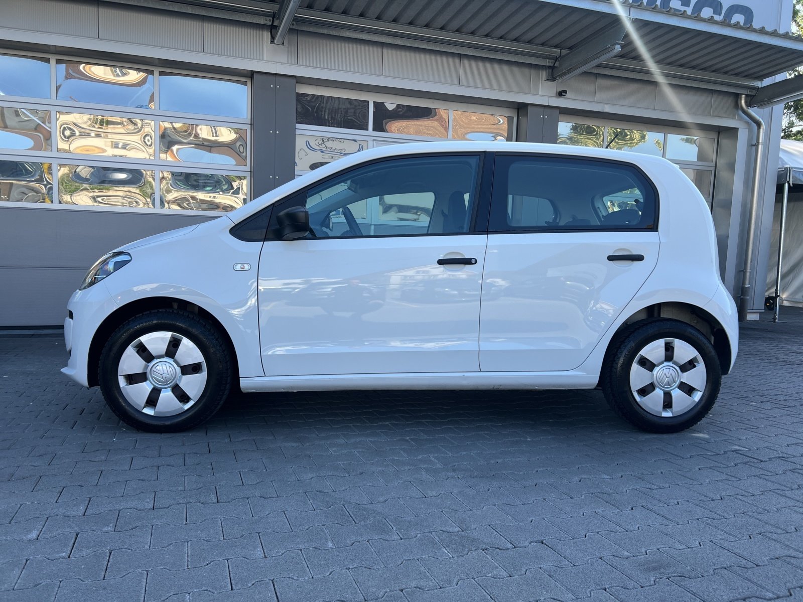 VW Up 1.0 start up, Benzin, Occasion / Gebraucht, Handschaltung - 2