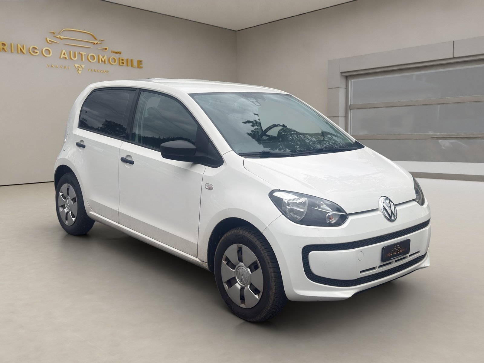VW Up 1.0 white up Art on Ice