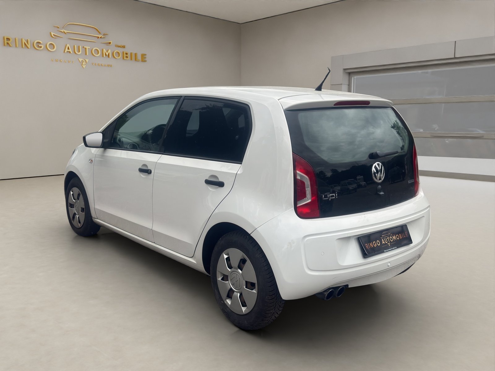 VW Up 1.0 white up Art on Ice, Benzin, Occasion / Gebraucht, Handschaltung - 5