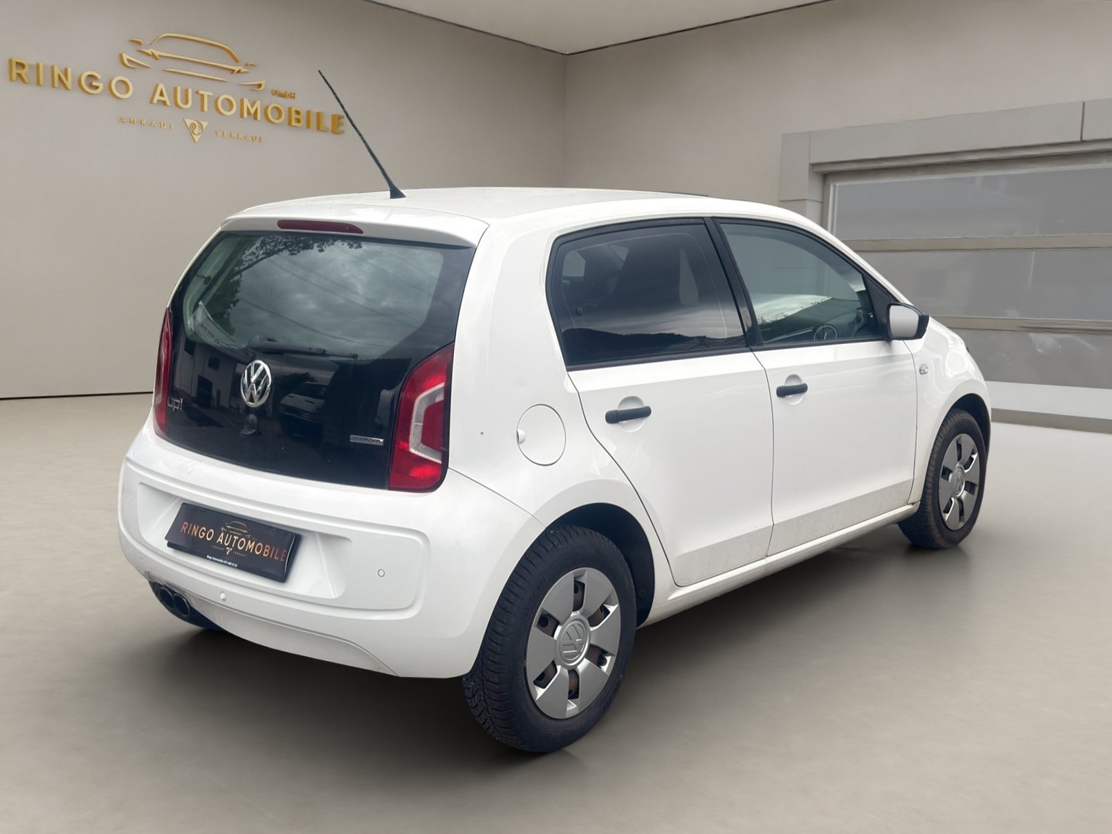 VW Up 1.0 white up Art on Ice, Benzin, Occasion / Gebraucht, Handschaltung - 7