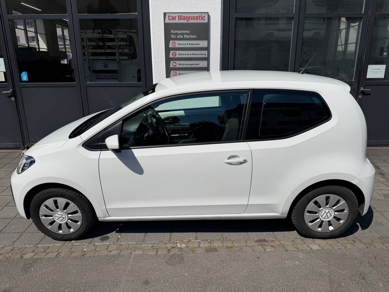 VW Up 1.0 MPI move up, Petrol, Second hand / Used, Manual - 4