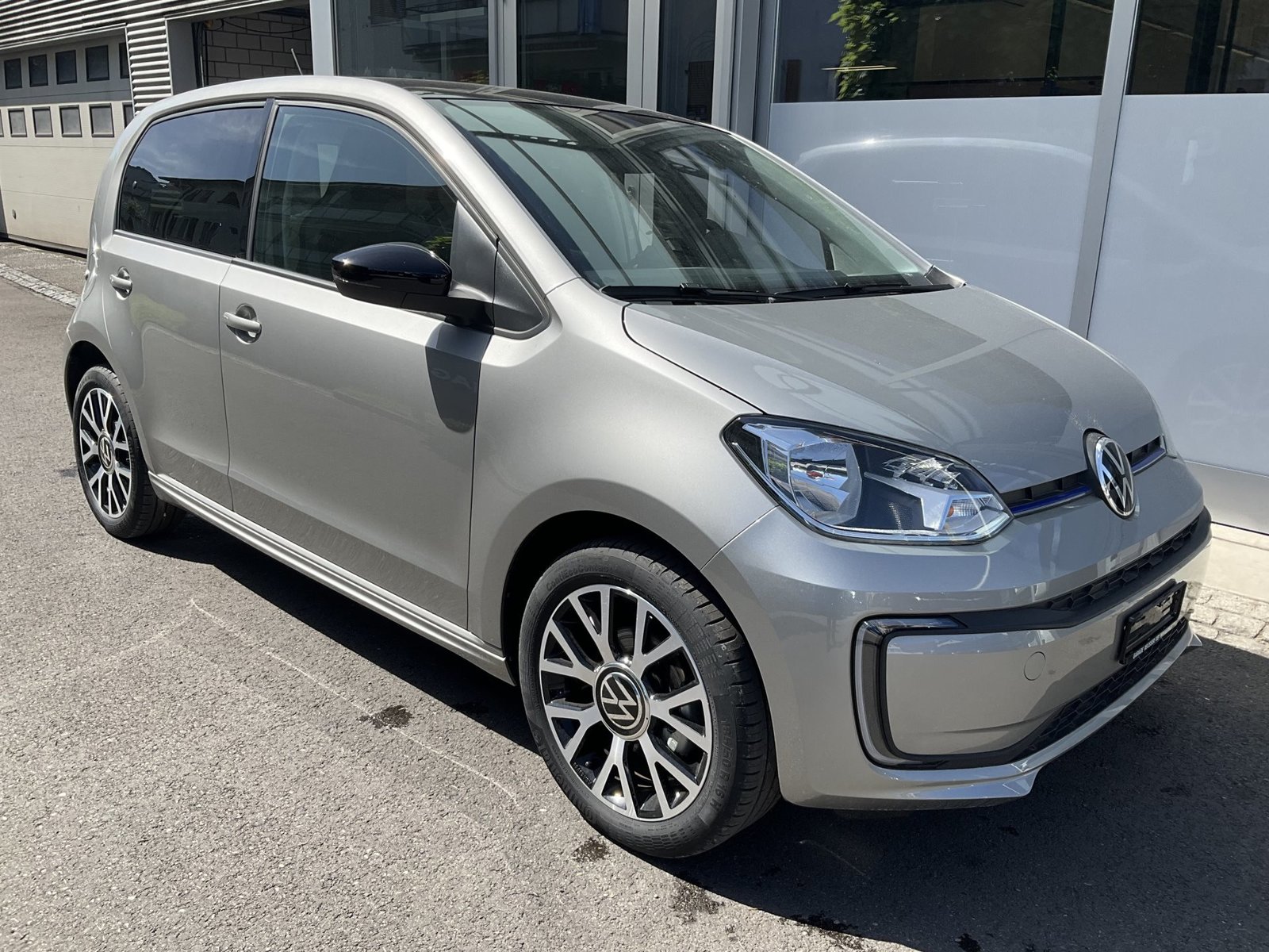 VW e-up *** EDITION INKL. WINTERRÄDER ***, Electric, New car, Automatic - 3