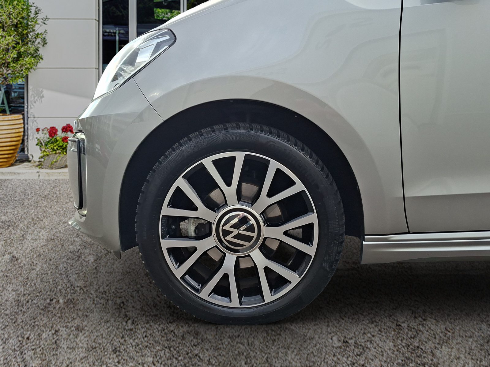 VW e-up!, Elektro, Occasion / Gebraucht, Automatik - 5