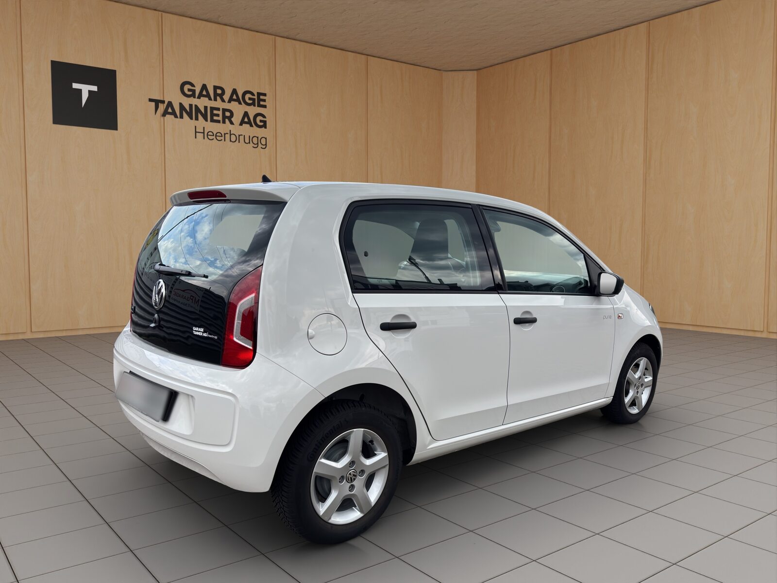 VW up! pure up!, Petrol, Second hand / Used, Manual - 5