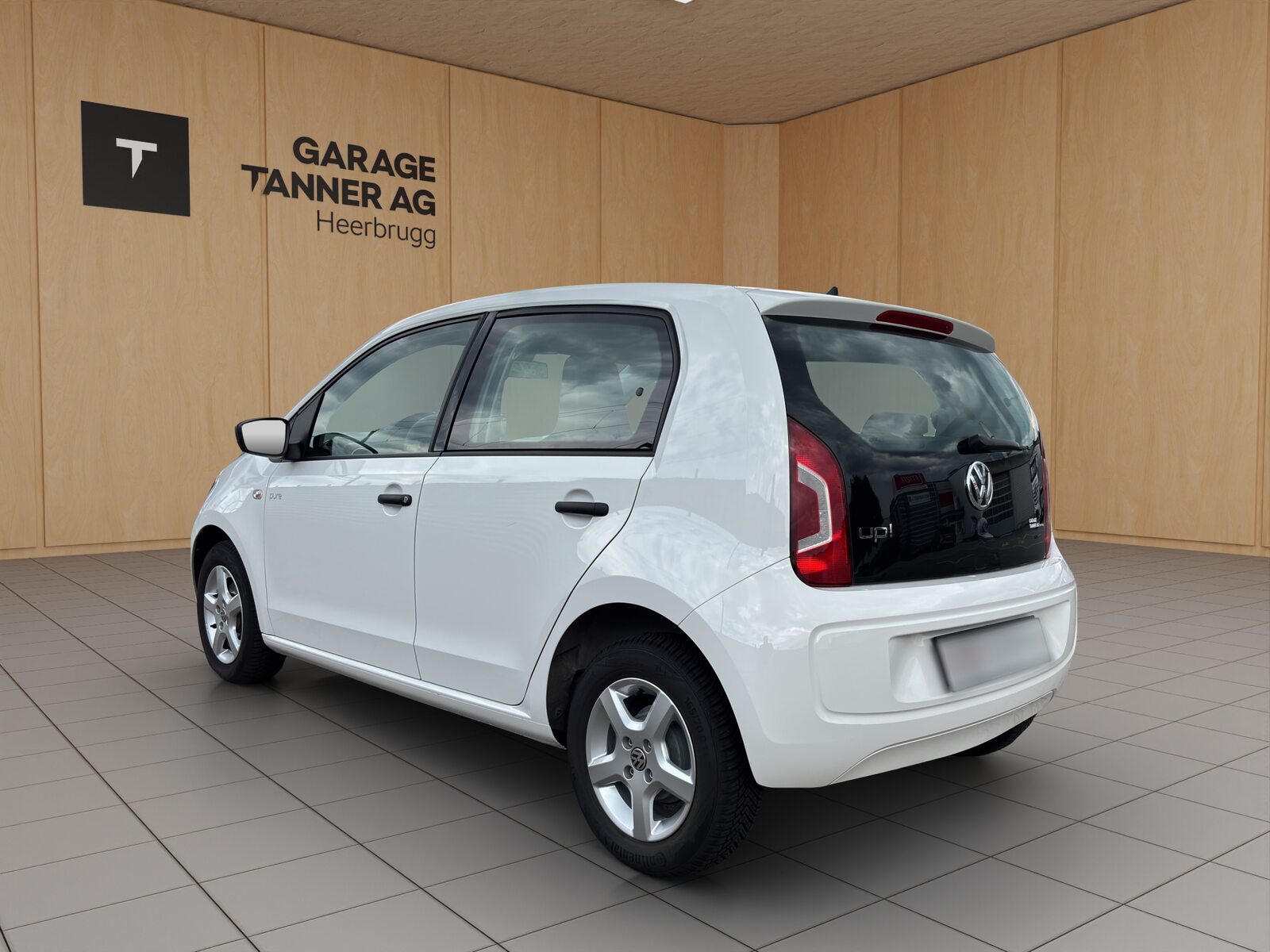 VW up! pure up!, Petrol, Second hand / Used, Manual - 6