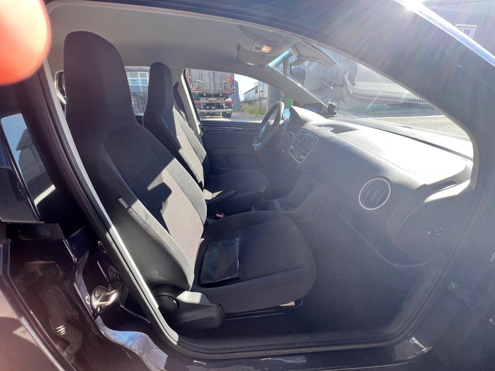 VW Up 1.0 MPI 60 Take, Essence, Occasion / Utilisé, Manuelle - 5