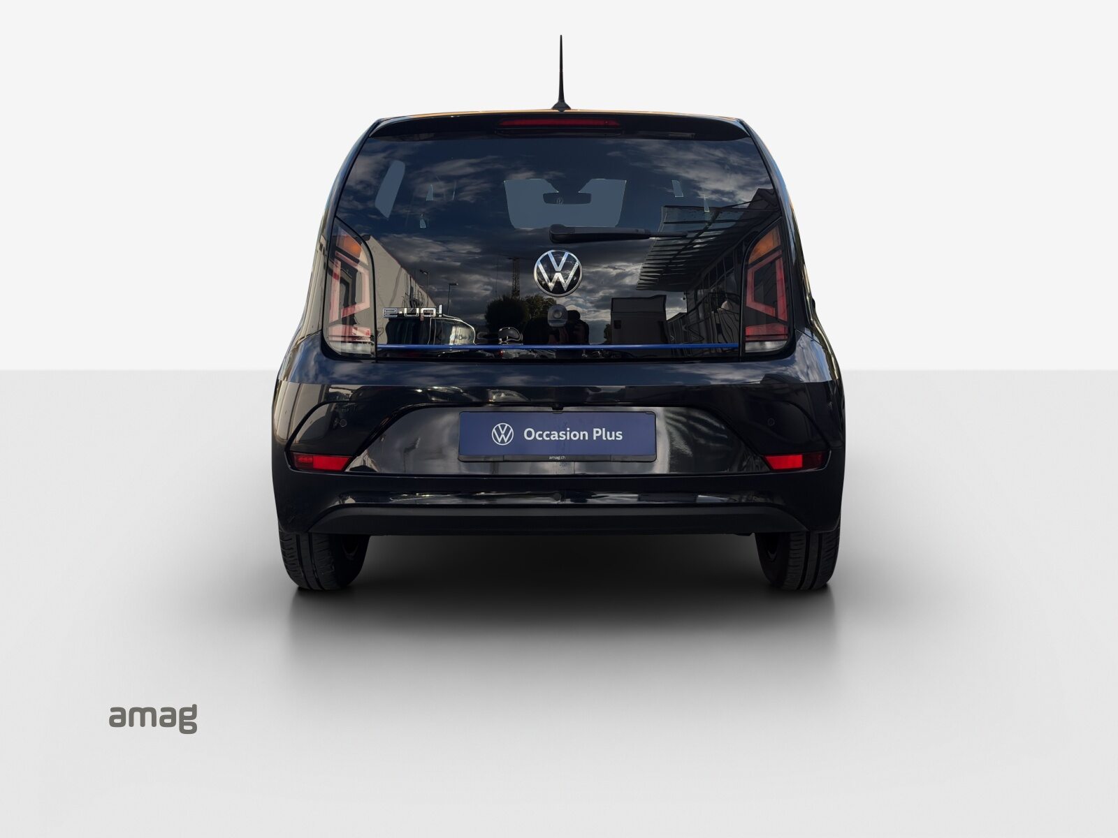 VW e-up!, Electric, Second hand / Used, Automatic - 4
