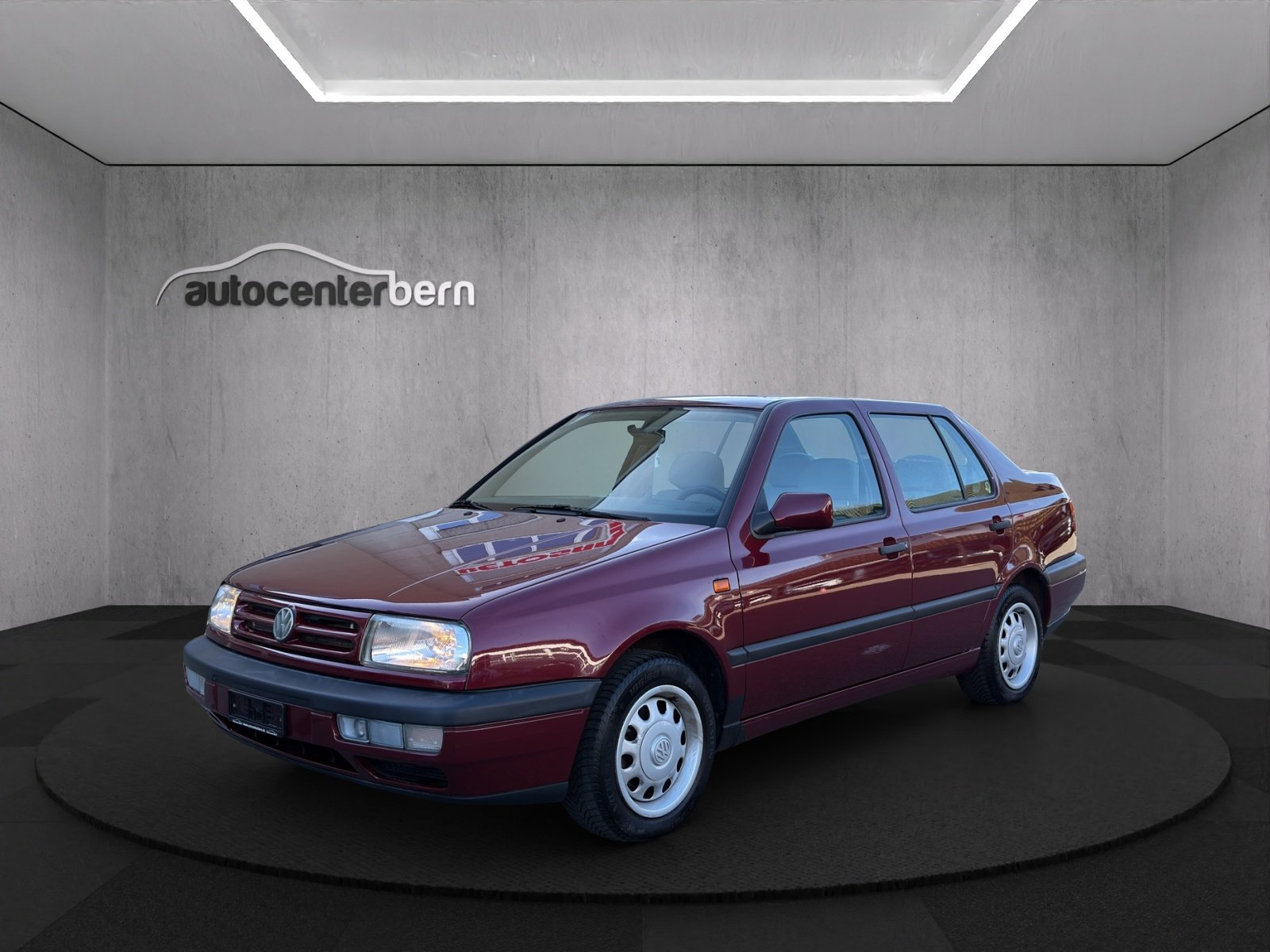 VW Vento 2000 GL, Petrol, Second hand / Used, Automatic - 3