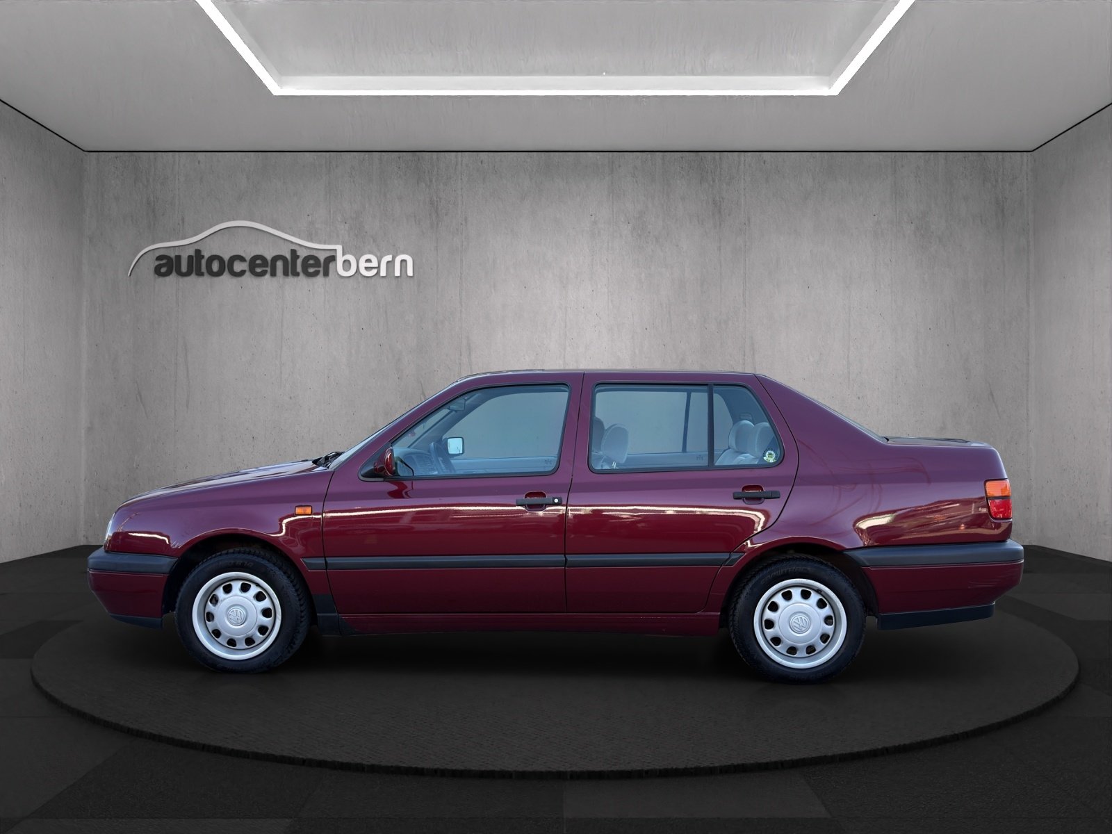 VW Vento 2000 GL, Petrol, Second hand / Used, Automatic - 4
