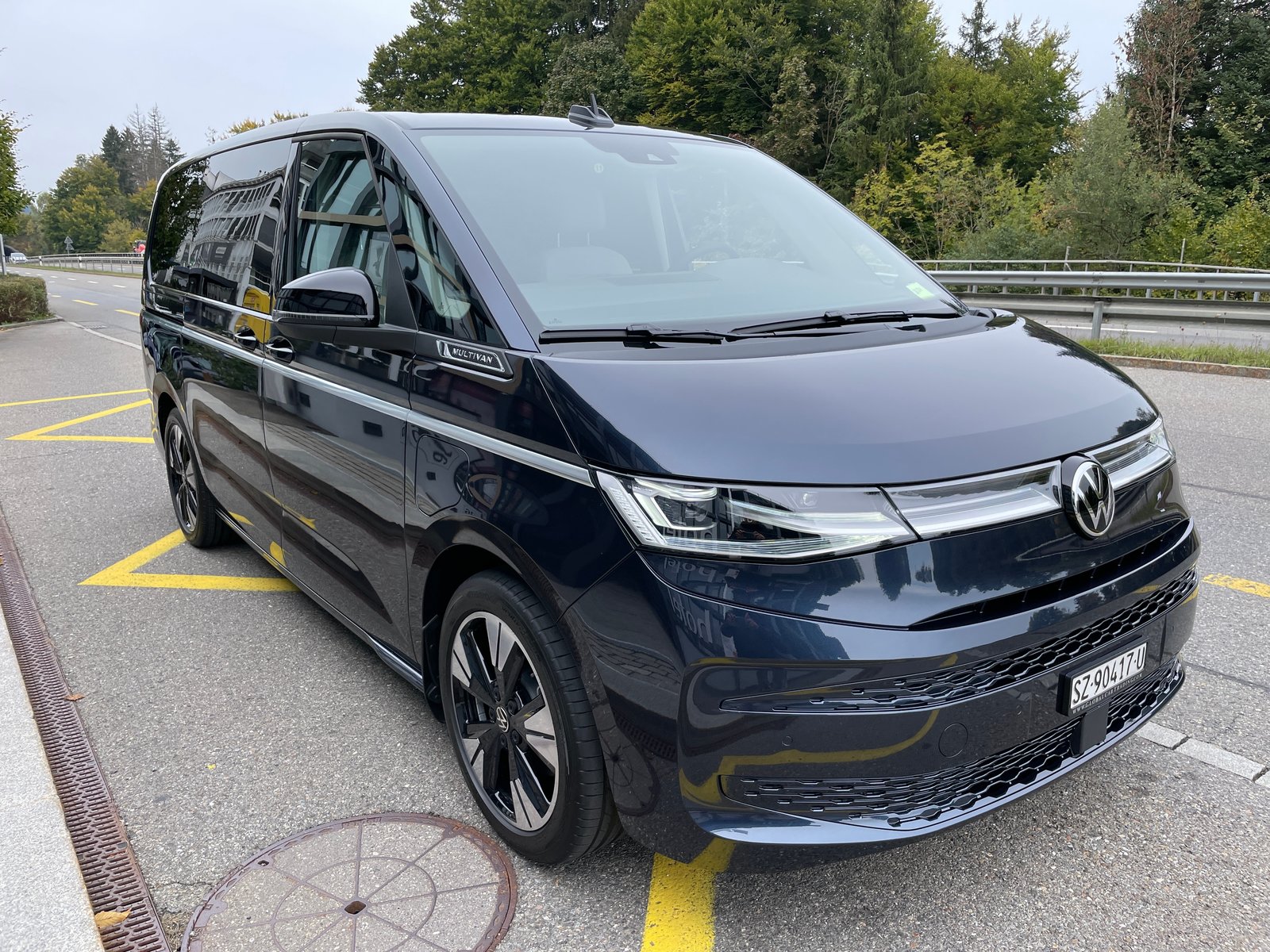 VW VW Multivan 1.5 eHybrid Style Lang DSG 4M Allrad, Hybride Rechargeable Essence/Électricité, Voiture nouvelle, Automatique - 3