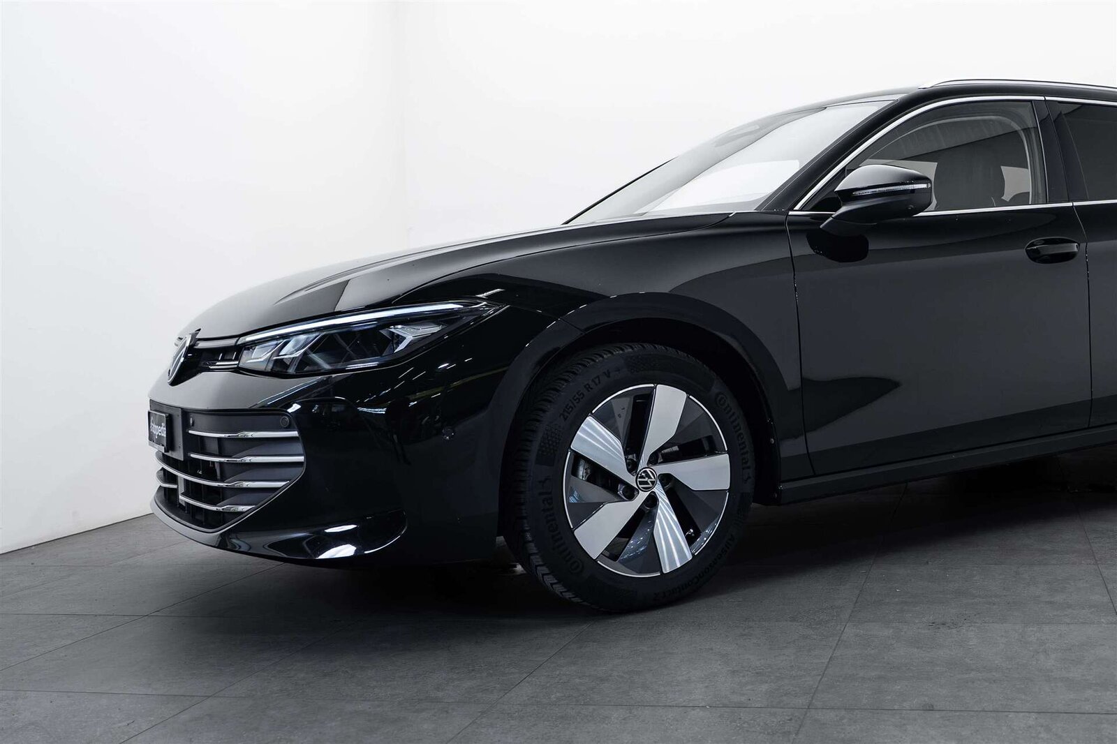 VW VW Passat Variant 1.5 eTSI evo2 Business DSG, Mild-Hybrid Petrol/Electric, Second hand / Used, Automatic - 2