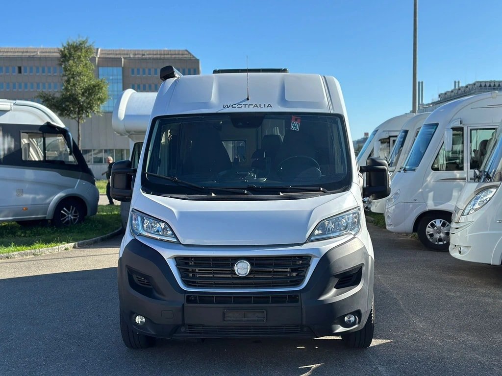 WESTFALIA Columbus**Querbett**Automat**4 Pers.**5.99m Länge**561Kg Nut, Diesel, Second hand / Used, Automatic - 5