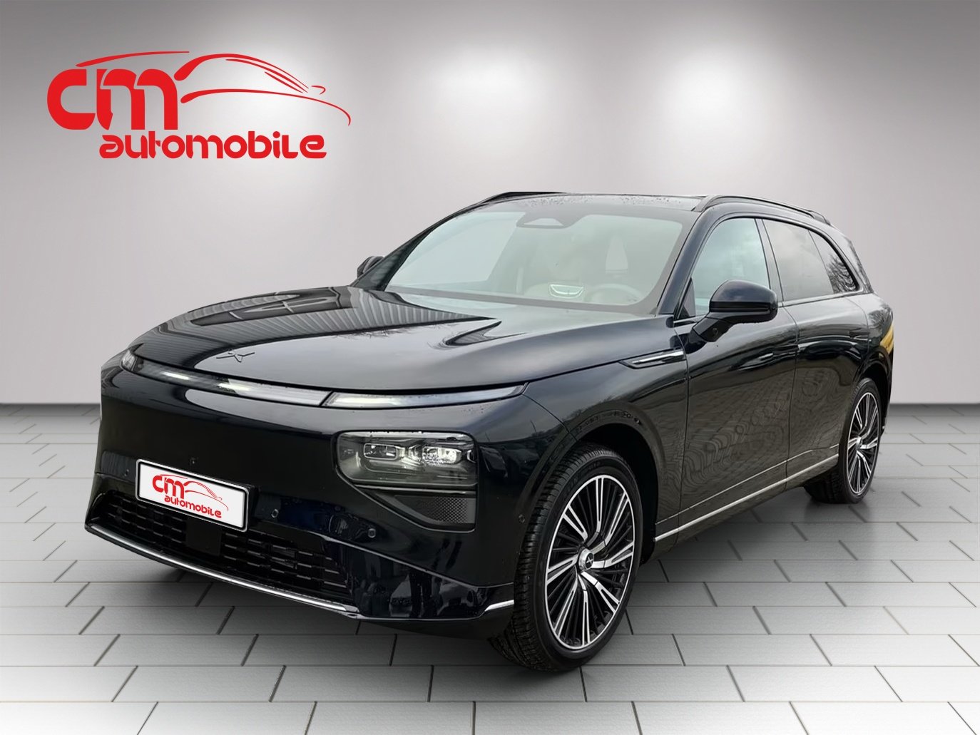 Xpeng G9 93kWh Performance AWD Premium-Paket und AHK neues M