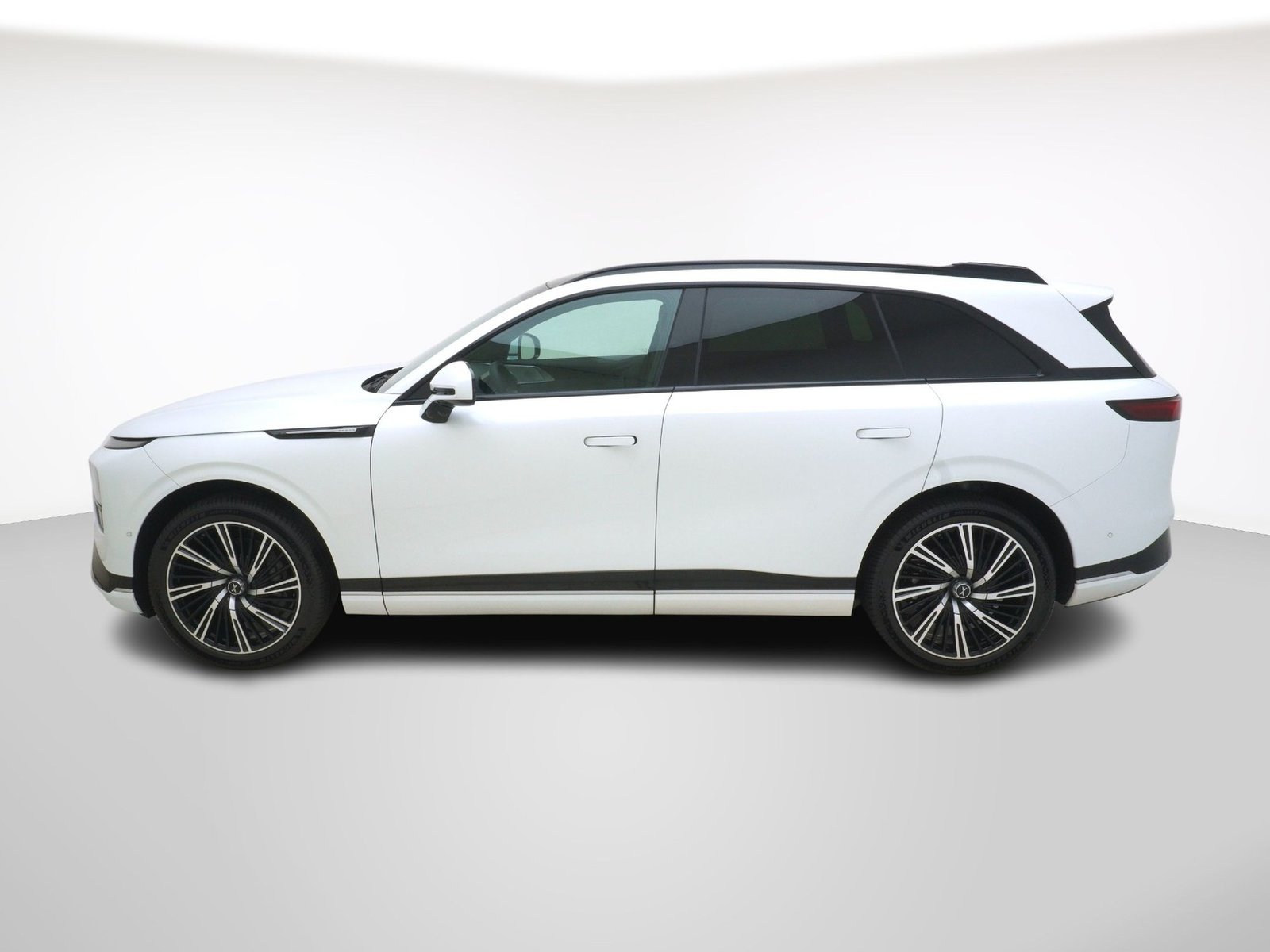 Xpeng G9 Performance AWD, Electric, New car, Automatic - 2