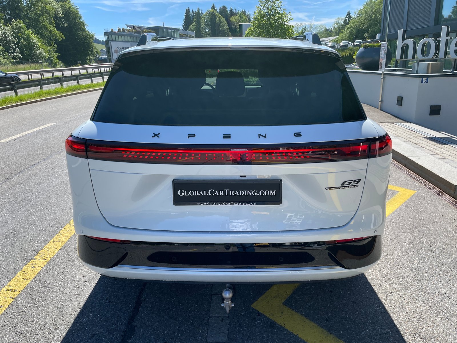 Xpeng G9 93kWh Performance AWD mit AHK und Premium Paket, Electric, New car, Automatic - 6