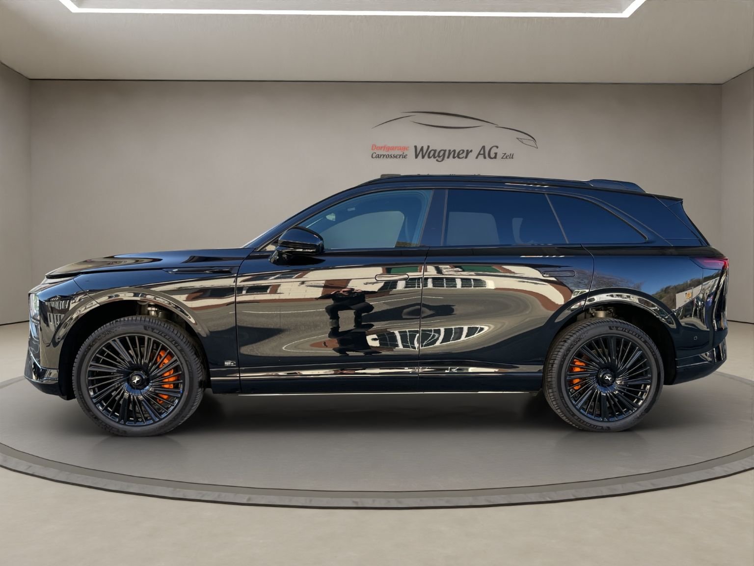 Xpeng G9 Performance AWD, Electric, Ex-demonstrator, Automatic - 2