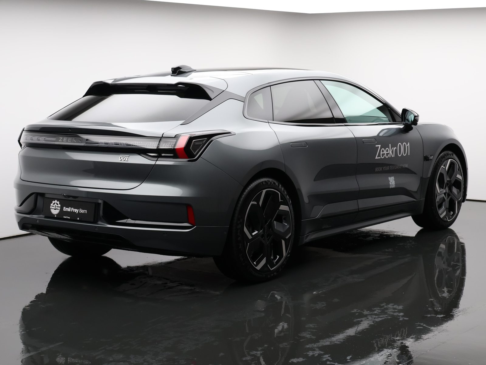 ZEEKR 001 Performance AWD ab 1.29% Leasing, Electric, Ex-demonstrator, Automatic - 3