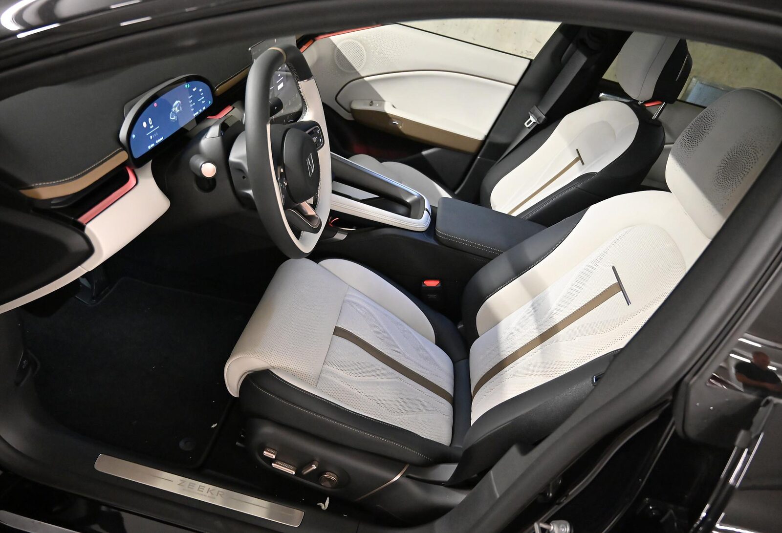 ZEEKR 7GT Privilege AWD, Elektro, Vorführwagen, Automatik - 3